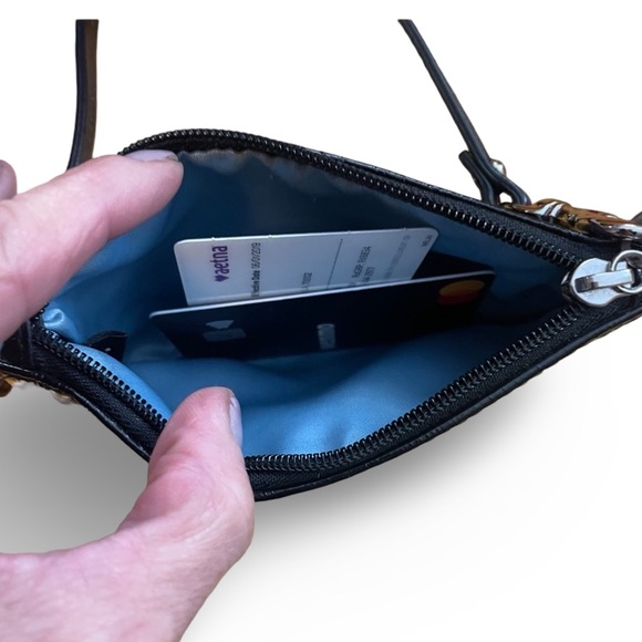 ALMOST LIKE NEW! Coach Logo Embossed Black Patent Leather Medium Wristlet - Picture 4 of 5